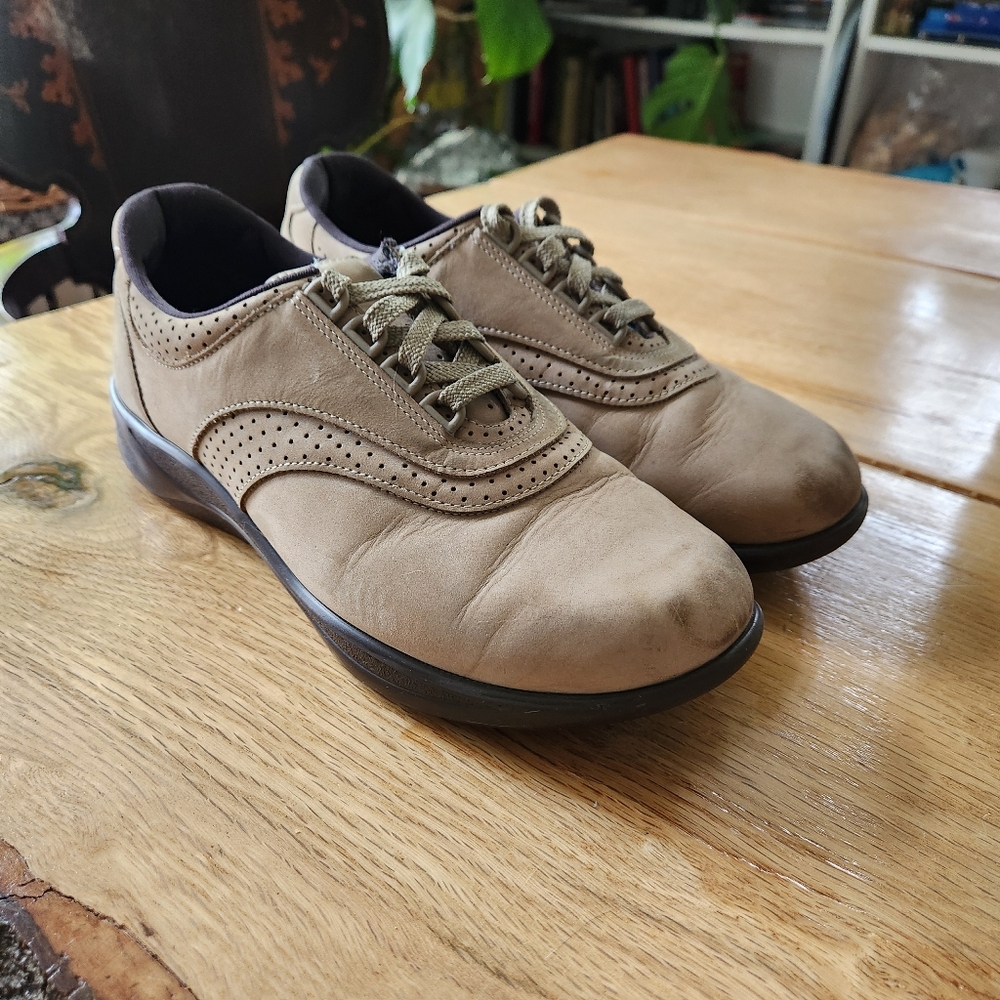 SAS Walk Easy‎ Sage Oxfords Women's Size 9 Comfort Walking Shoes Beige Brown